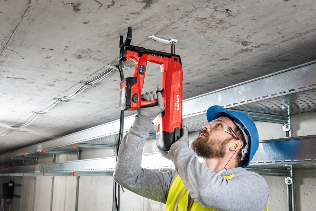 Les avantages du cloueur à béton sans fil BX 3 ME-22 Nuron de