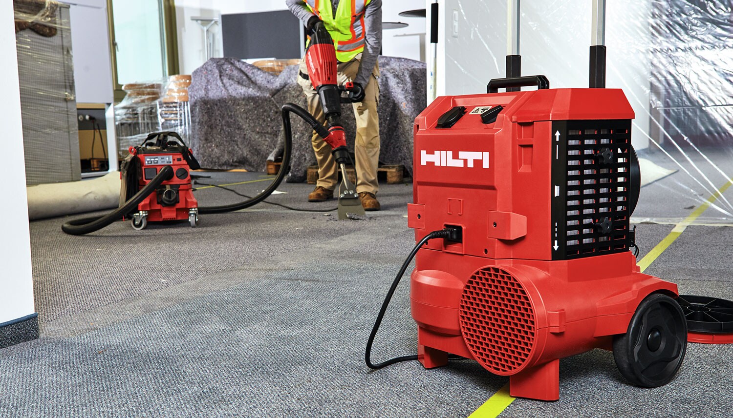 Purificateur d’air sur un chantier en intérieur