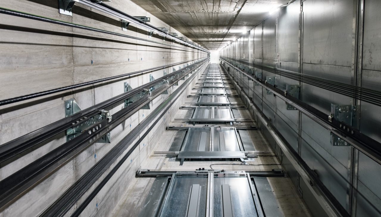 Vue d'une cage d'ascenseur