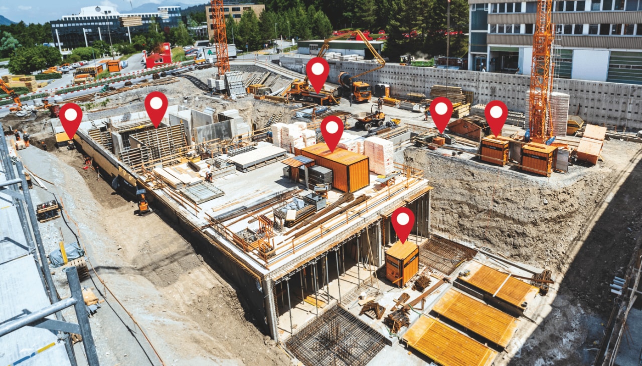 Vue aérienne d'un chantier avec des points de localisation ON!Track
