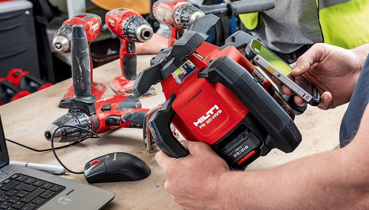 Scan d'un laser rotatif Hilti avec un smartphone et l'application gratuite ON!Track