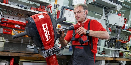 Réparation d'un TE 3000-AVR au SAV Hilti