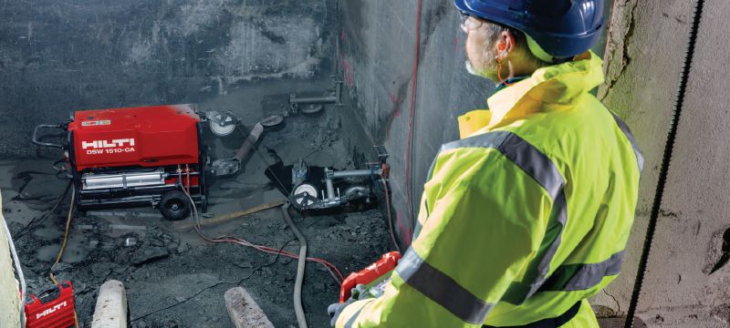 Scie à câble DSW 1510-CA Scie à câble électrique (15 kW) conçue pour faciliter les travaux de découpe intensifs avec traction automatique du fil, direction automatique de la coupe et télécommande sans fil Applications 1