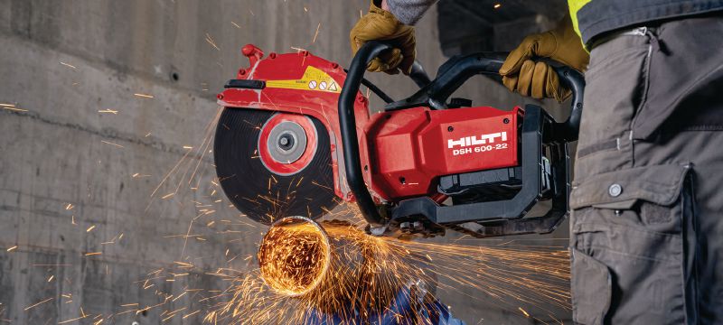 Découpeuses sans fil DSH 600-22 Découpeuses sans fil alimentée par batterie pour travaux lourds - pour la découpe de béton, métal et maçonnerie (plateforme de batteries Nuron) Applications 1