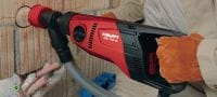 Carotteuse DD 110-D Perceuse diamant compacte et légère pour le carottage manuel à sec dans la maçonnerie jusqu'à 160 mm Applications 1