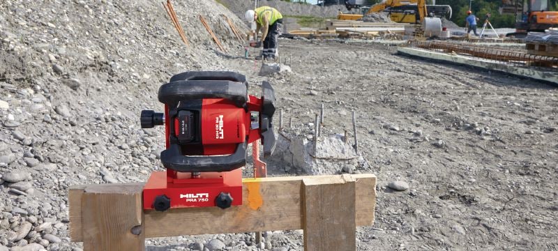 Niveau laser rotatif extérieur PR 30-HVS A12 Laser rotatif d'extérieur avec fonctions automatiques d'alignement vertical et d'indication de la pente sur cadran Applications 1