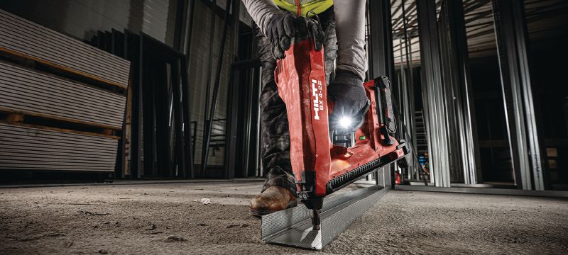 Cloueur sur le béton sans fil BX 4-IF-22 (ajout IF) Cloueur sans fil Nuron alimenté par batterie pour la fixation de rails pour cloisons sèches et de matériaux légers sur le béton, l'acier et la maçonnerie Applications 1