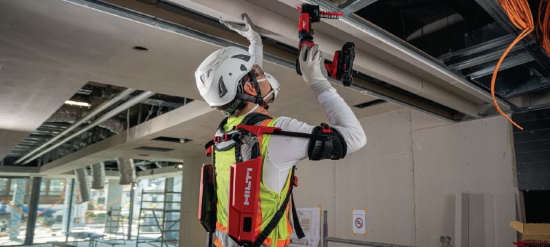 Exosquelette des épaules EXO-S Exosquelette pour les métiers de la construction permettant de soulager la fatigue des épaules et du cou lors des applications au-dessus du niveau des épaules, pour des circonférences de biceps jusqu'à 40 cm (16”) Applications 1