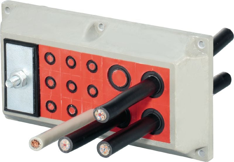 Système CFS-T STRF Cadres de transit pour l'installation de modules servant à assurer l'étanchéité des câbles qui pénètrent dans les armoires de commutation Applications 1