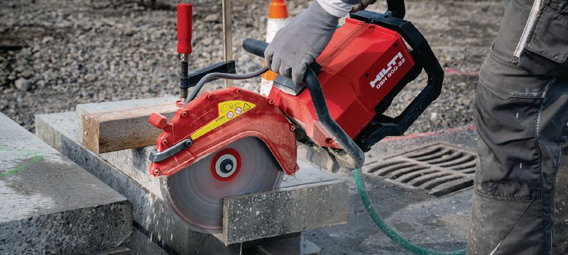 Disque diamant A pour béton SPX Disque diamant Ultimate pour une découpe de haute qualité dans le béton, avec des marquages permanents pour un usage correct, optimisés pour les découpeuses à batteries Applications 1