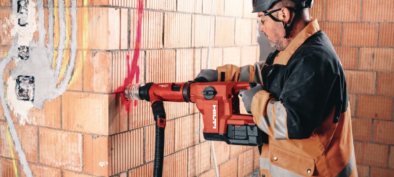 Perforateur sans fil TE 60-22 Puissant perforateur sans fil SDS Max (TE-Y) avec un rapport poids-puissance élevé pour le forage et le burinage intensifs dans le béton et la maçonnerie (batterie Nuron) Applications 1
