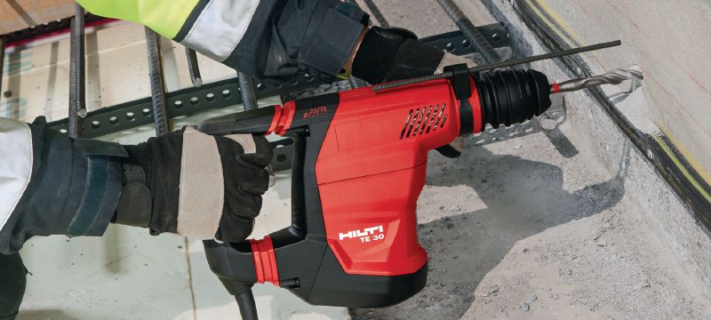 Perforateur TE 30-AVR Perforateur SDS Plus (TE-C) puissant pour le forage et le piquage correctif dans le béton, équipé du système de réduction active des vibrations (AVR) Applications 1