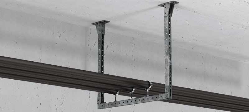 Platine pré-assemblée MT-B-O2 FL OC Connecteur de base avec écrou et boulon de verrouillage rapide pré-assemblés pour l’ancrage des structures de rails de supportage dans le béton et l’acier, pour une utilisation en extérieur avec une faible pollution Applications 1