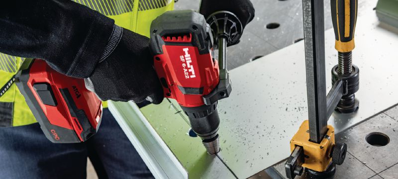 Visseuse-perceuse sans fil SF 6-A22 Visseuse-perceuse sans fil 22 V avec contrôle anti-torsion et embrayage électronique pour une utilisation universelle dans le bois, le métal et autres matériaux Applications 1