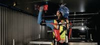 Exosquelette des épaules EXO-S Exosquelette pour les métiers de la construction permettant de soulager la fatigue des épaules et du cou lors des applications au-dessus du niveau des épaules, pour des circonférences de biceps jusqu'à 40 cm (16”) Applications 3