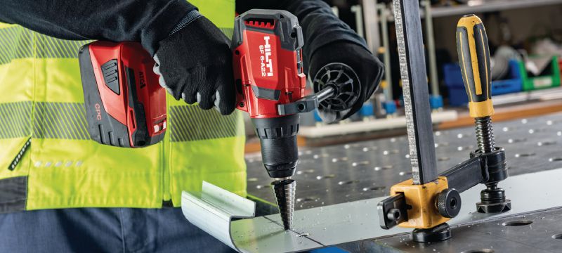 Visseuse-perceuse sans fil SF 6-A22 Visseuse-perceuse sans fil 22 V avec contrôle anti-torsion et embrayage électronique pour une utilisation universelle dans le bois, le métal et autres matériaux Applications 1