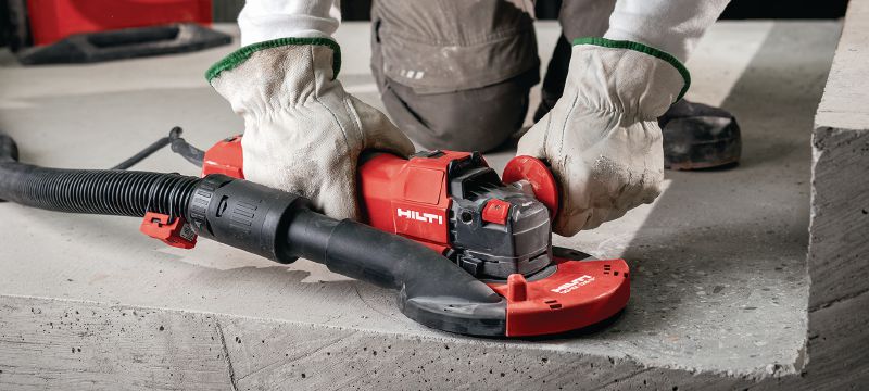 Meuleuse d'angle AG 125-20SE Meuleuse d'angle 2 000 W avec moteur à induction, variateur de vitesse et bouton marche / arrêt pour la découpe et le meulage du métal, du béton et de la maçonnerie avec des disques jusqu'à 125 mm Applications 1