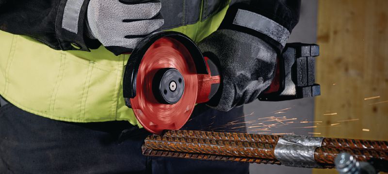 Disque diamant pour coupe de PVC/métal SPX Disque diamant Ultimate pour une découpe de haute qualité dans le métal et le PVC, avec des marquages permanents pour une utilisation correcte Applications 1