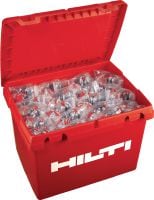 Boîte en plastique HIT PROMO isolée 