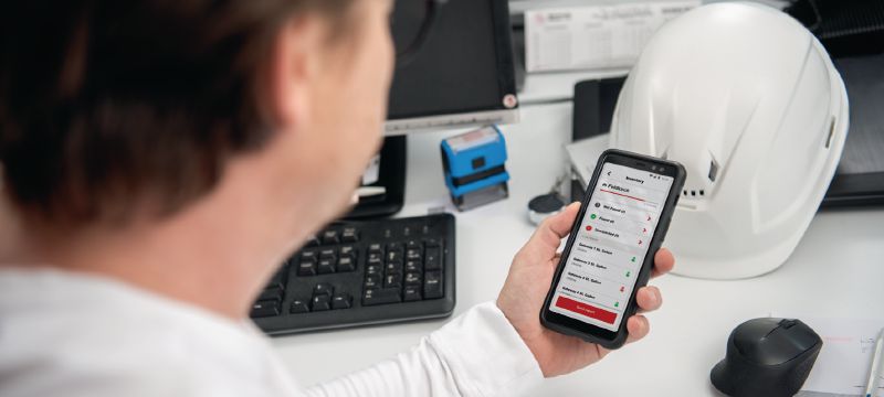 Borne Bluetooth® AI G125 Passerelle d'inventaire d'entrepôt, offrant une solution tout-en-un pour le suivi et la gestion des équipements d'entrepôt (Hilti ON!Track) Applications 1