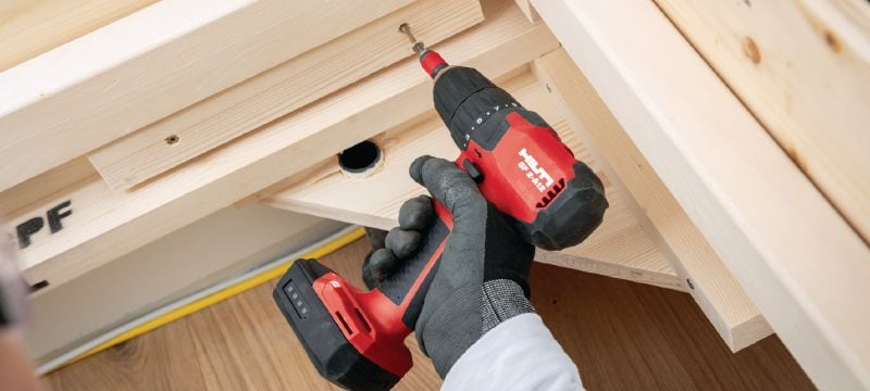 Visseuse-perceuse sans fil SF 2-A12 Visseuse-perceuse sans fil ultra-compacte avec accu Li-Ion 12 V, moteur sans charbon et mandrin sans clé 10 mm - pour un accès facile, un poids léger et un contrôle précis Applications 1